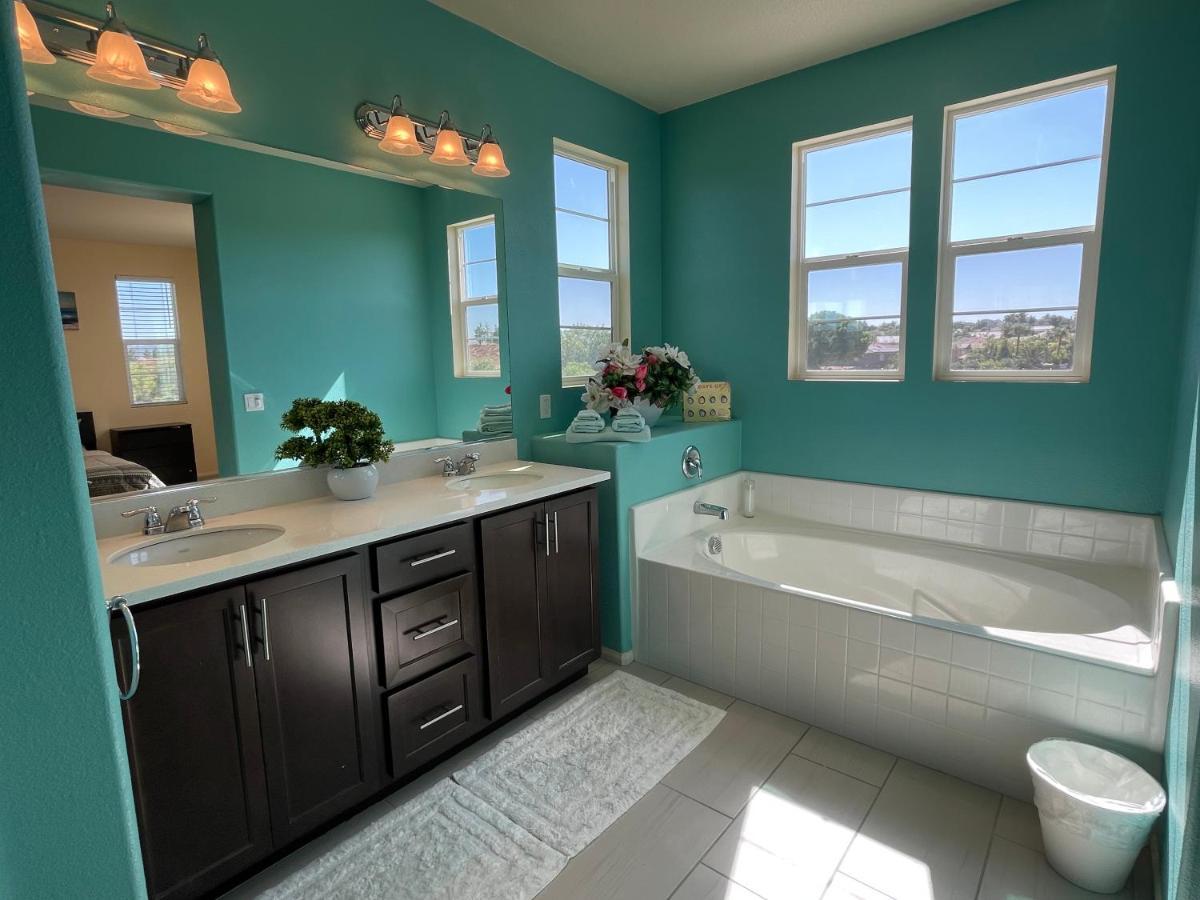 Spacious And Modern Home Near Temecula Wineries Мурріета Екстер'єр фото